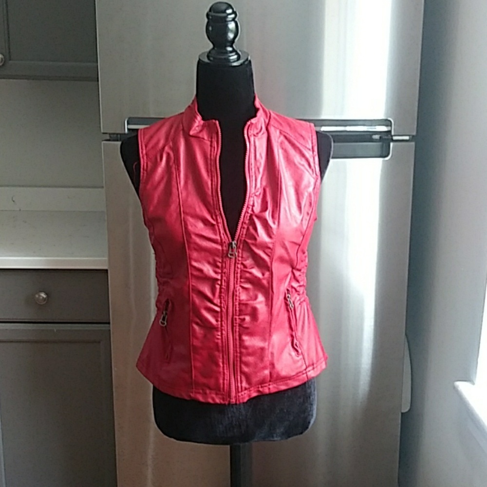 Red paper tee faux leather vest